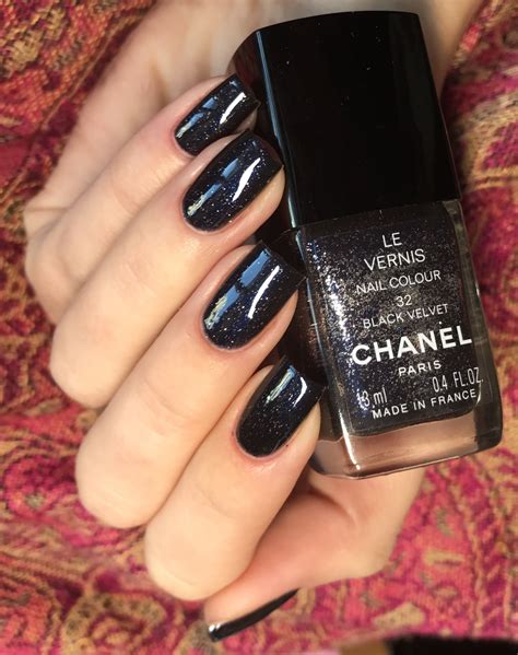 chanel vernis à ongles noir mate|chanel le vernis nails.